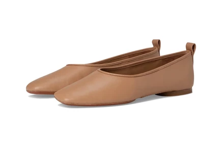 Vince Vivian Slip-Ons chai tan leather