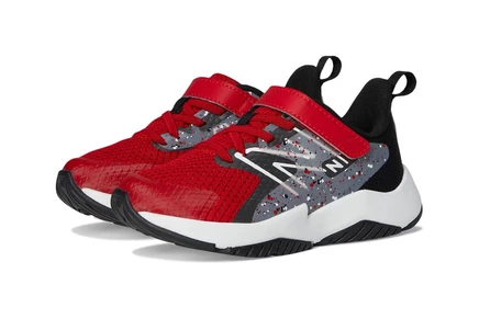 New Balance Kids Rave Run v2 Bungee Lace with Top Strap (Little Kid/Big Kid) team red/black/black cement