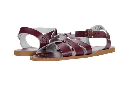 Сандалии Salt Water Sandal by Hoy Shoes The Original Sandal (Big Kid/Adult)