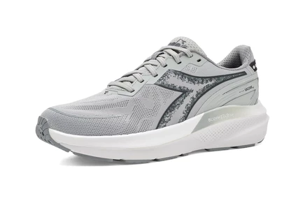 Женские кроссовки Diadora Mythos Blushield, серебристые