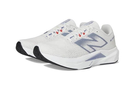 Женские кроссовки New Balance FuelCell Propel v5 sea salt/dusk shower/white