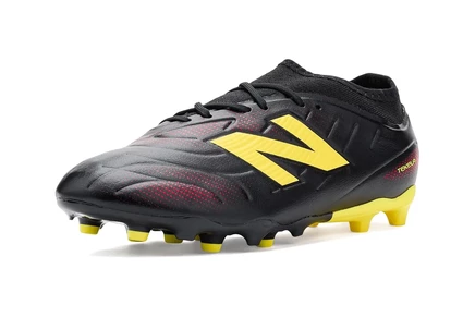 Детские бутсы New Balance Tekela Team Low FG V5 черно-желтые