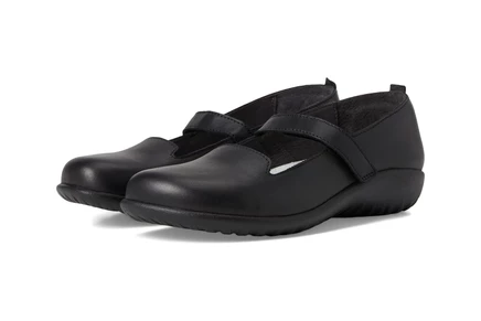 Naot Purini jet black leather