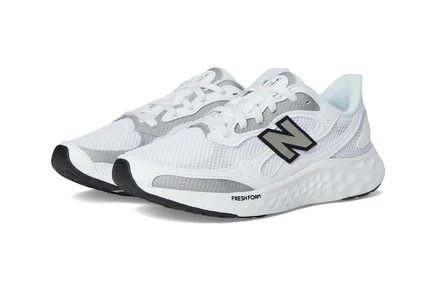 Женские кроссовки New Balance Fresh Foam Arishi v4 white/silver metallic