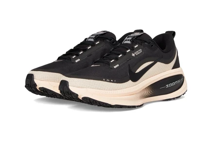 Женские кроссовки Nike Vomero 18 GORE-TEX, черно-малиновые