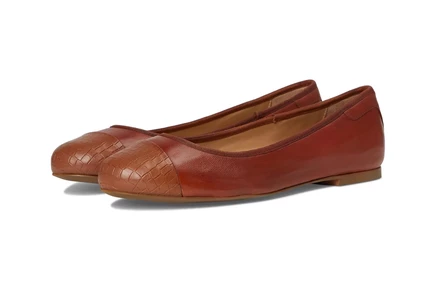 Женские балетки Trotters Clara кожаные, коричневые кроко