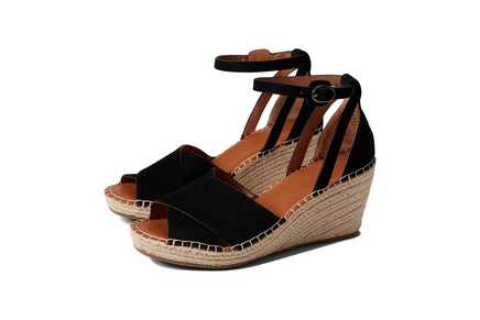 Gentle Souls by Kenneth Cole Charli X Band Buckle black