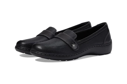 Clarks Cora Daisy black tumbled leather