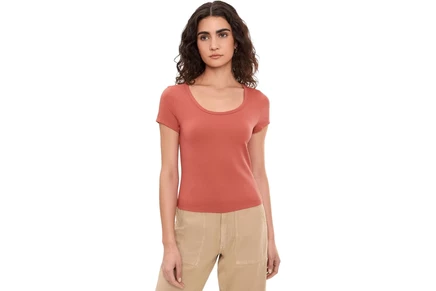 Женская футболка Columbia Pinetown Canyon Rib Short Sleeve Tee