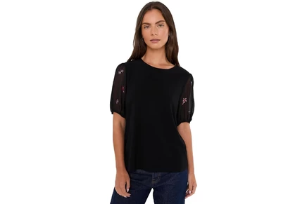 Топ CeCe Beaded Sleeve Mixed Media Crew Neck Top