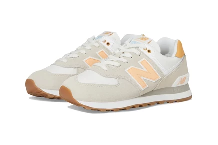 Женские кроссовки New Balance Classics 574 timberwolf/alpha orange