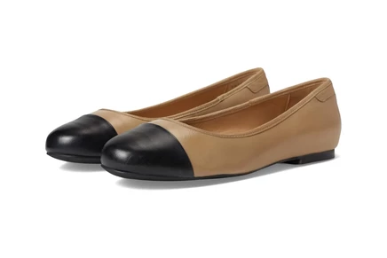 Женские балетки Trotters Clara, бежево-черные