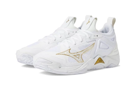 Женские кроссовки Mizuno Wave Momentum 3 white/gold