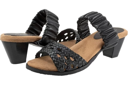 Trotters Mae black