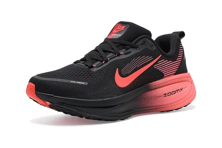 Шиповки Nike Vomero 18