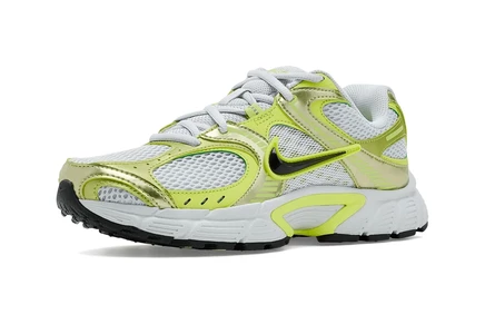 Женские кроссовки Nike V5 Runner, платиново-черные/лимонные