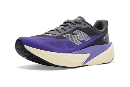 Женские кроссовки New Balance FuelCell Rebel v5 electric indigo/truffle salt