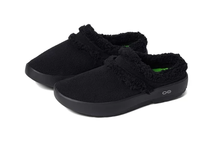 Сабо OOFOS OOcoozie Mule