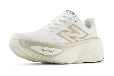 Женские кроссовки New Balance Fresh Foam X More v5 white/sea salt
