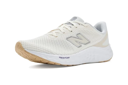 Женские кроссовки New Balance Arishi v4, серо-бежевые