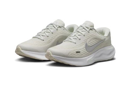 Женские кроссовки Nike Journey Run, белый/серебристый