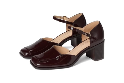 Journee Collection Evangeline patent/chocolate