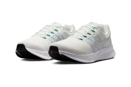 Женские беговые кроссовки Nike Run Swift 3, бело‑серебристые