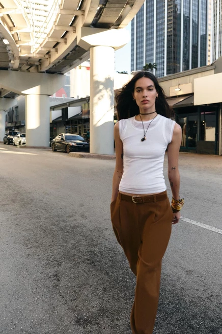 Женские брюки Zara со складками и поясом, табачные