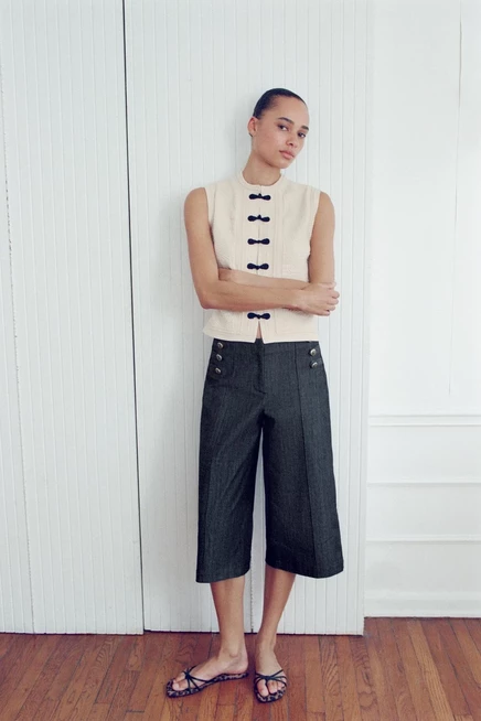 Женский жилет ZARA с застежками-лягушками, экрю