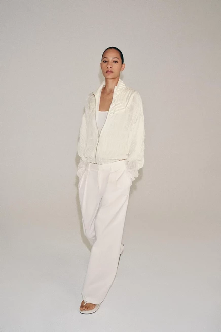 Женская куртка-бомбер ZARA ZW Collection, экрю