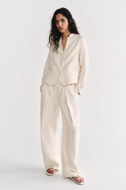 Женский льняной блейзер ZARA ZW Collection, экрю