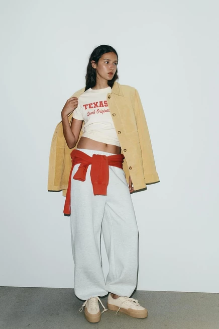 Женские кроссовки ZARA тканевые, молочно-белые