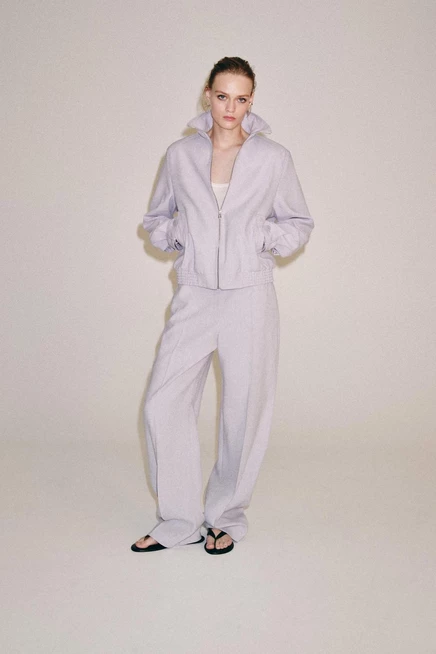 Женская куртка-бомбер Zara из смеси льна, сиреневая
