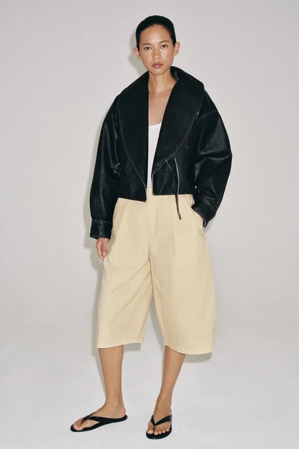 Женская кожаная куртка ZARA с пряжкой, черная