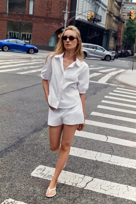Женская рубашка Zara из поплина с жемчугом, белая