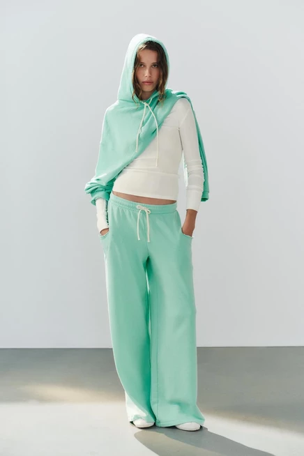 Женский лонгслив ZARA в рубчик, молочно-белый