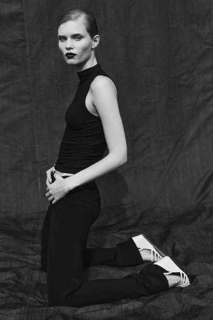Женские босоножки Zara на танкетке, белые