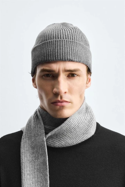 Мужская вязаная шапка Zara Basic с отворотом, серая
