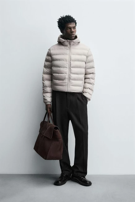 Мужская легкая стеганая куртка Zara водоотталкивающая, бежевого цвета