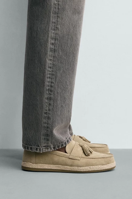 Мужские кожаные лоферы ZARA с кисточками, молочные