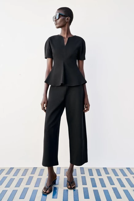 Женский топ Zara с баской и рукавами-фонариками, черный